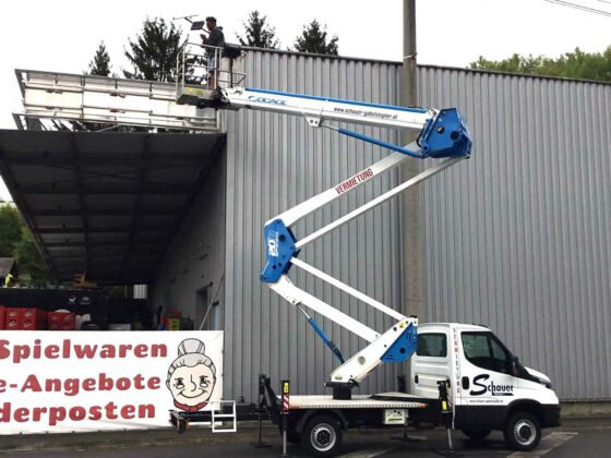 Arbeitsbühnen von Schauer Gabelstapler im Einsatz