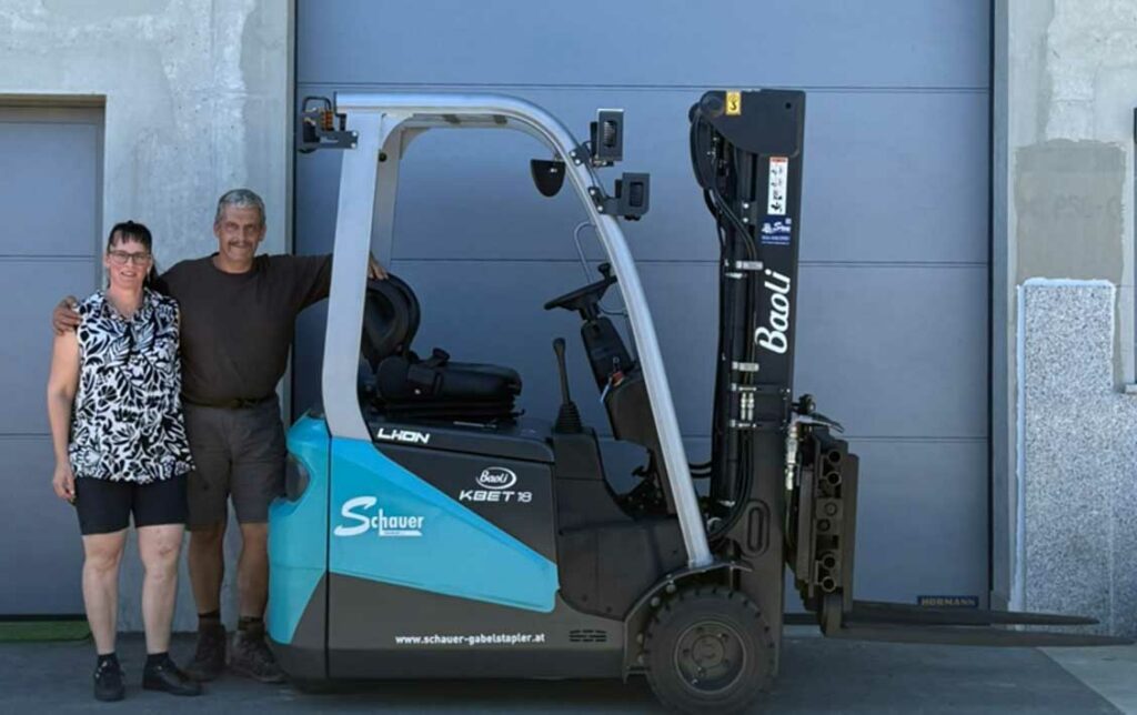 Übergabe des Baoli KBET 18 Li-Ion Elektrostapler für Obsthof Glück